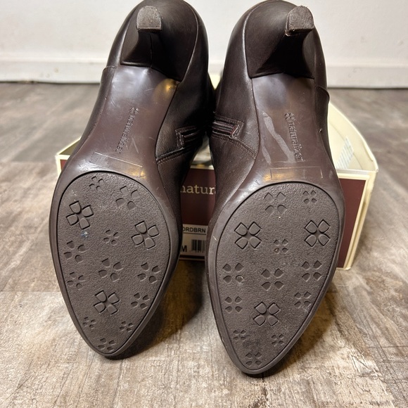 Size 10- Dinka - Naturalizer-Brown- Soft Leather Knee High - Picture 5 of 8